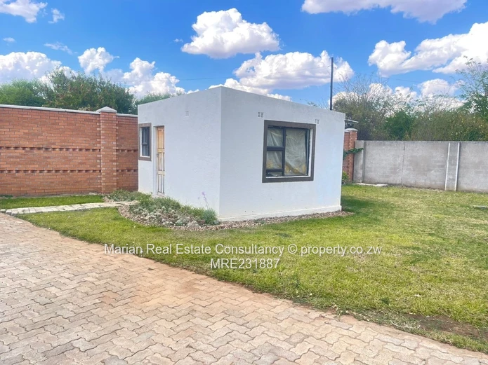 5 Bedroom House,Selbourne Brooke FOR RENT