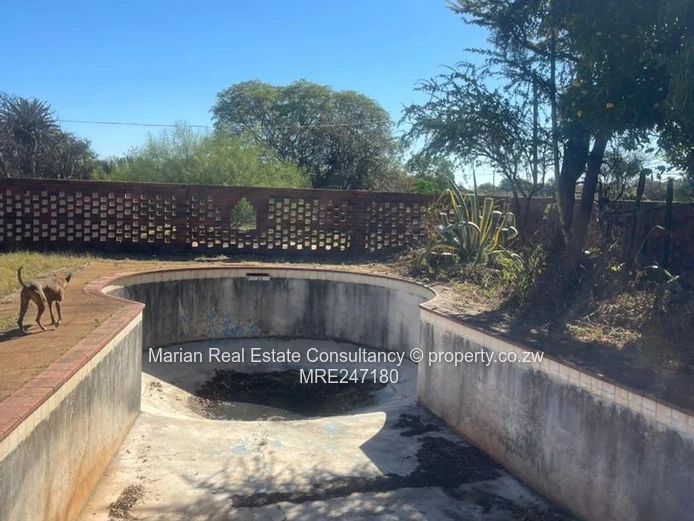  Newton West, 3 Bedroom Home  For Sale 