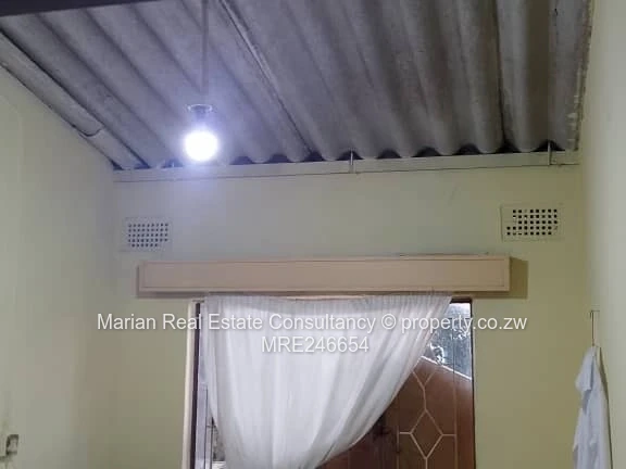 3 Bedroom Home, Nkulumane 4 FOR SALE