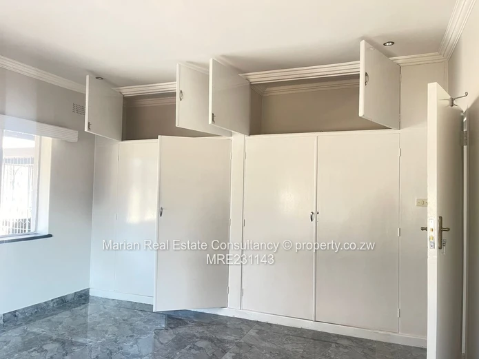 3 Bedroom House, Bradfield  For Rent