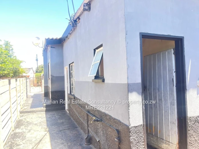 Entumbane,4 Bedroom House For Sale