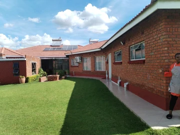 10 Bedroom House